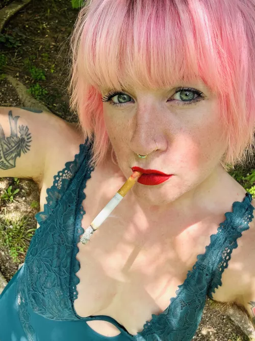 Which is hotter, the weather or my dangle? 😘