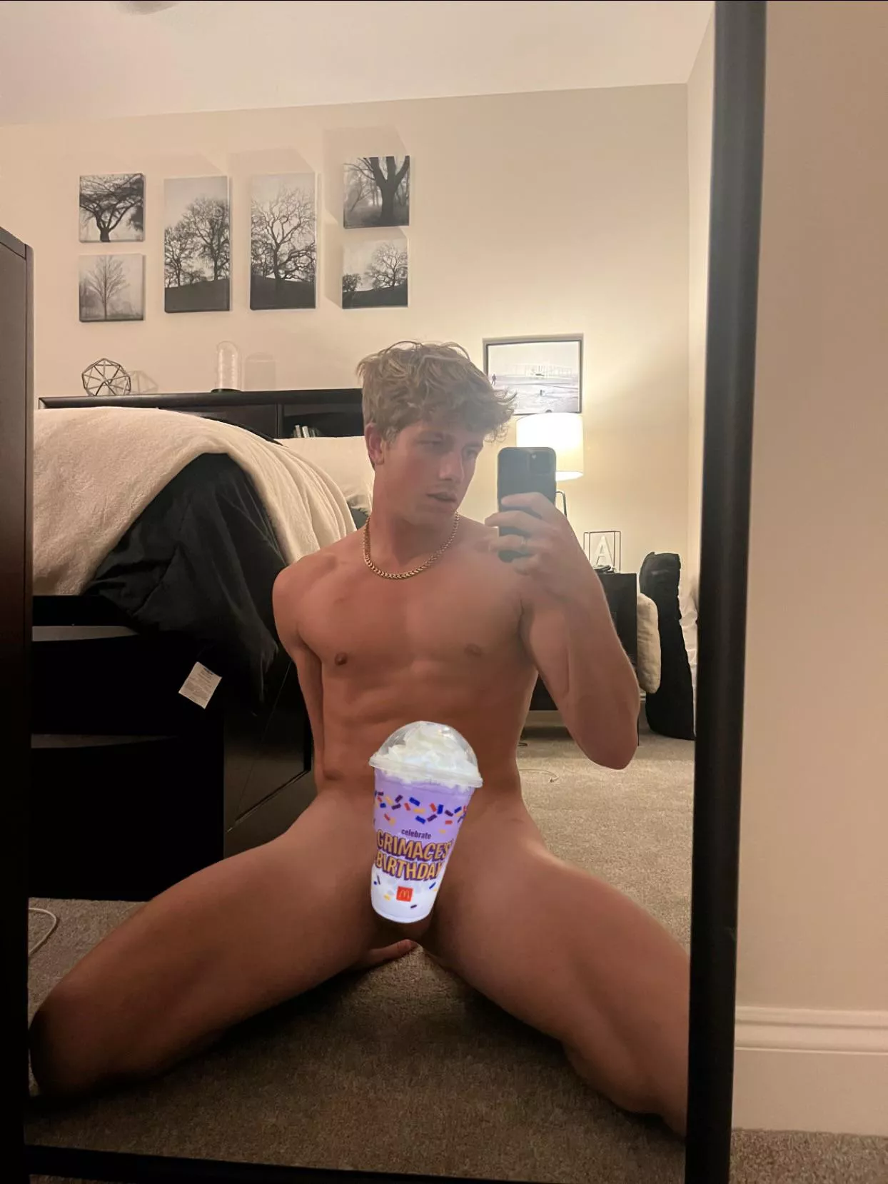 21 m usa. Hmu for a quick bust? looking for similar @tannerhanley