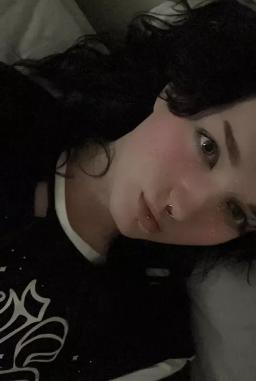 Any femboy gamers out there