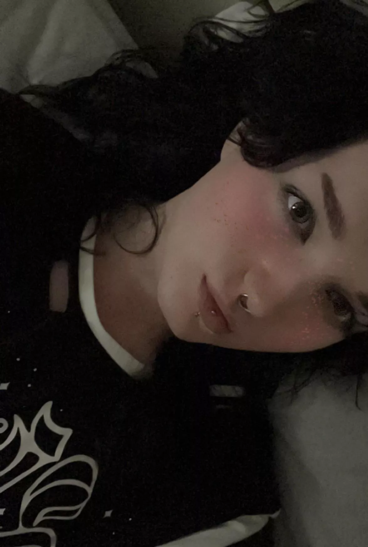 Any femboy gamers out there