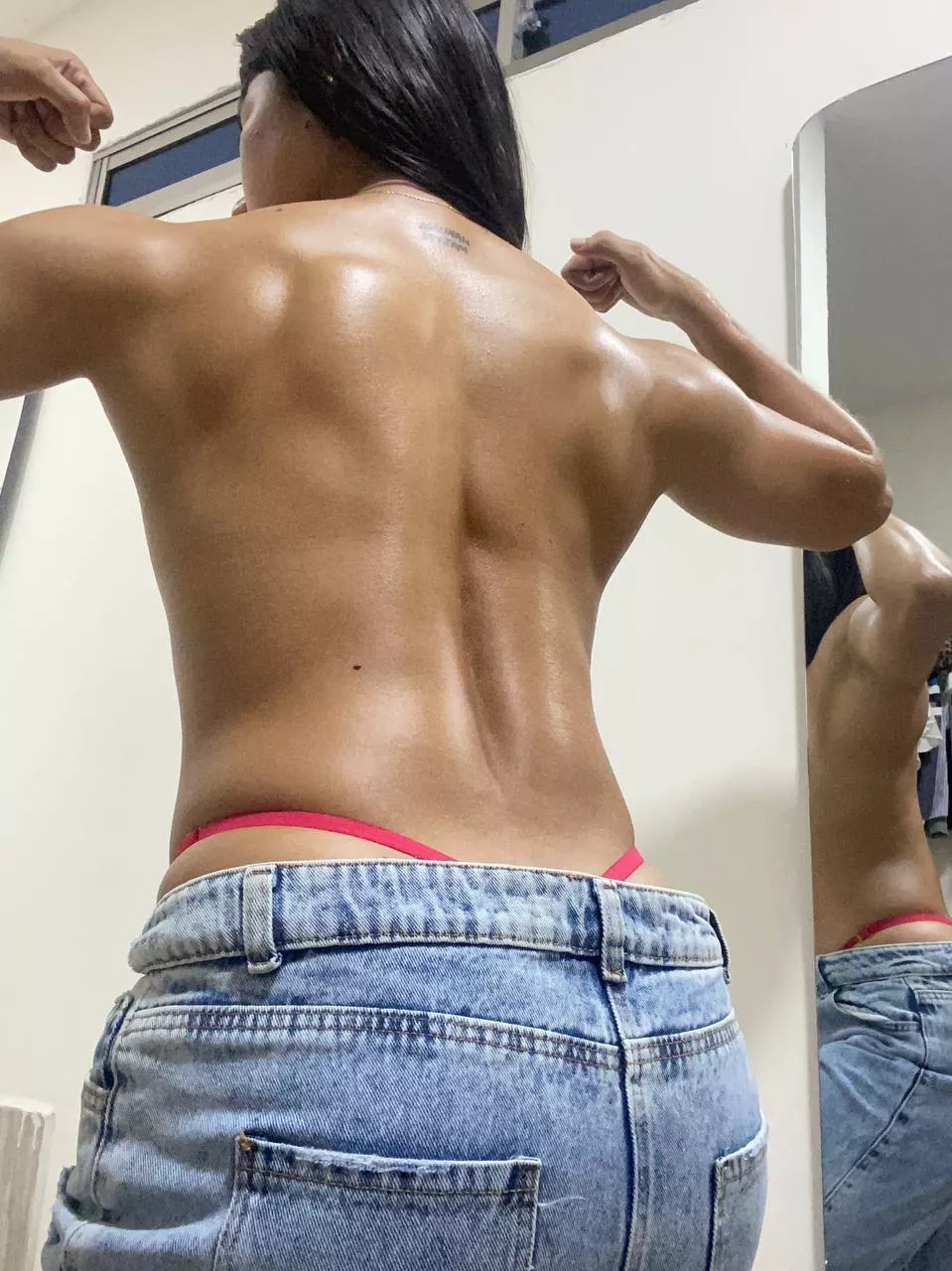 Are you into girls with muscles?