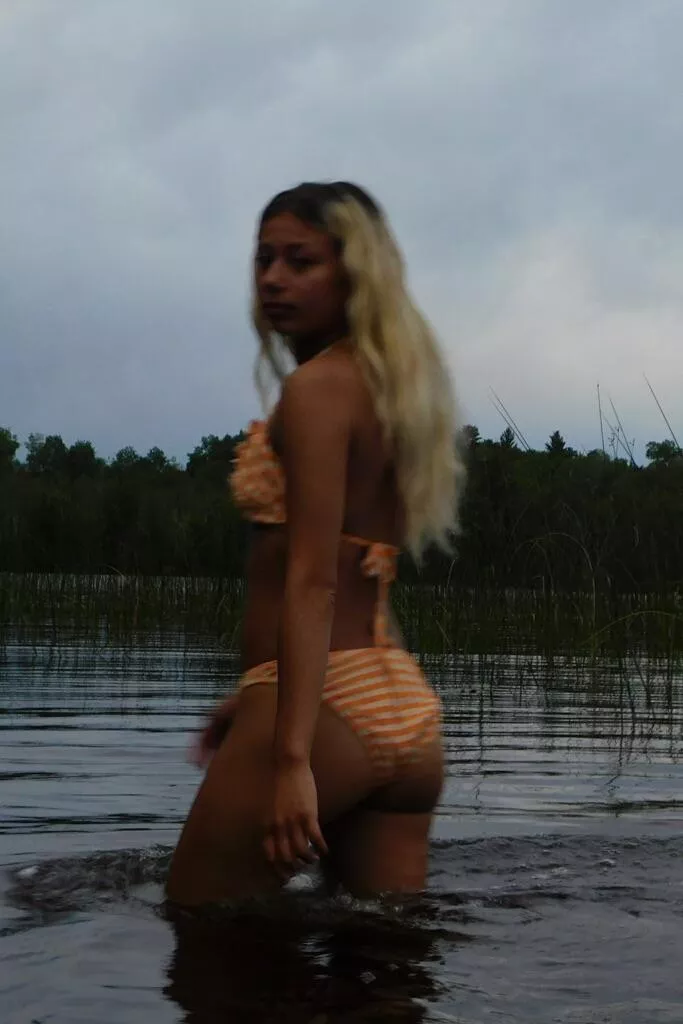 come join, the water’s warm