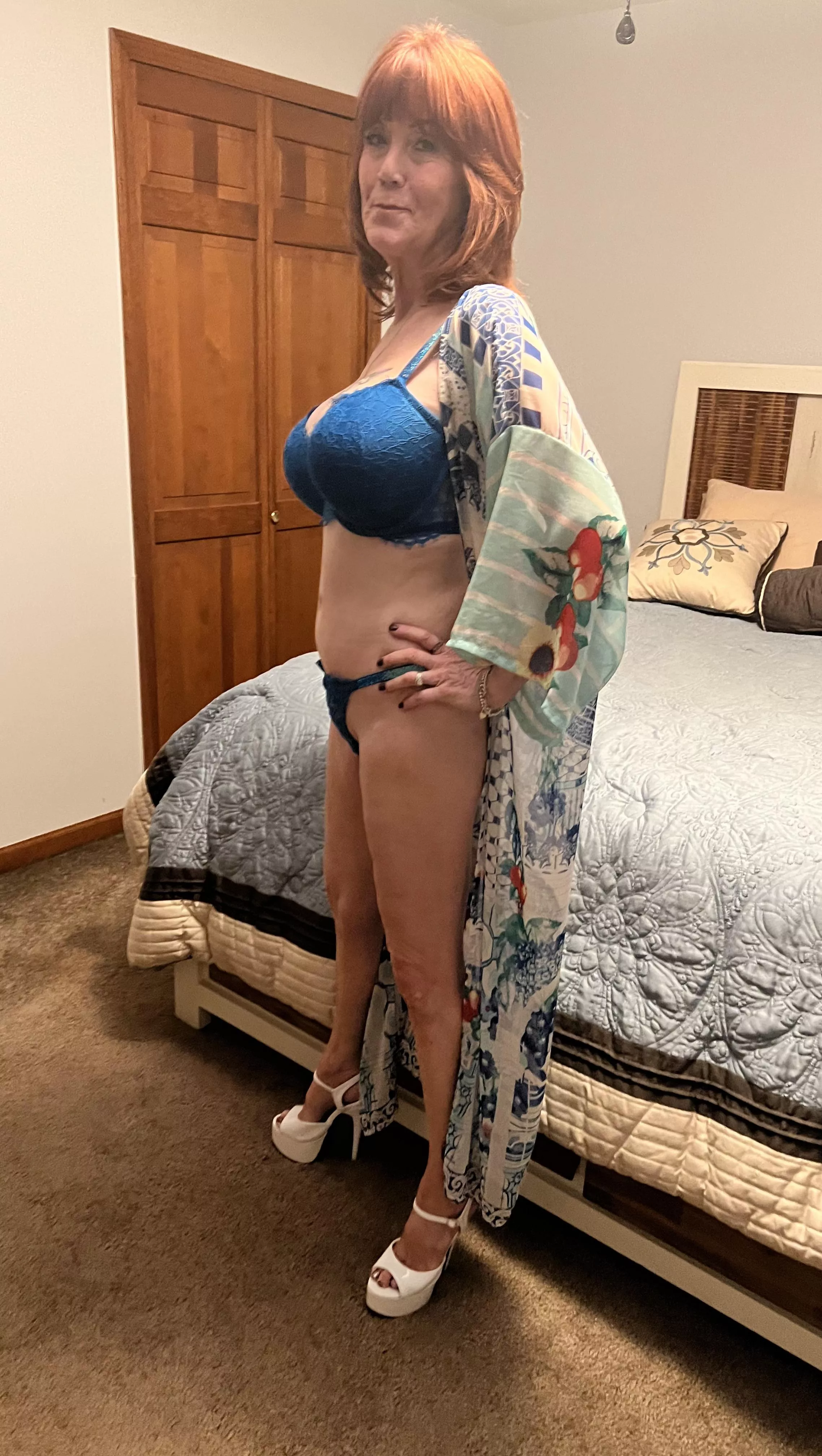 Do you like a mature redhead?