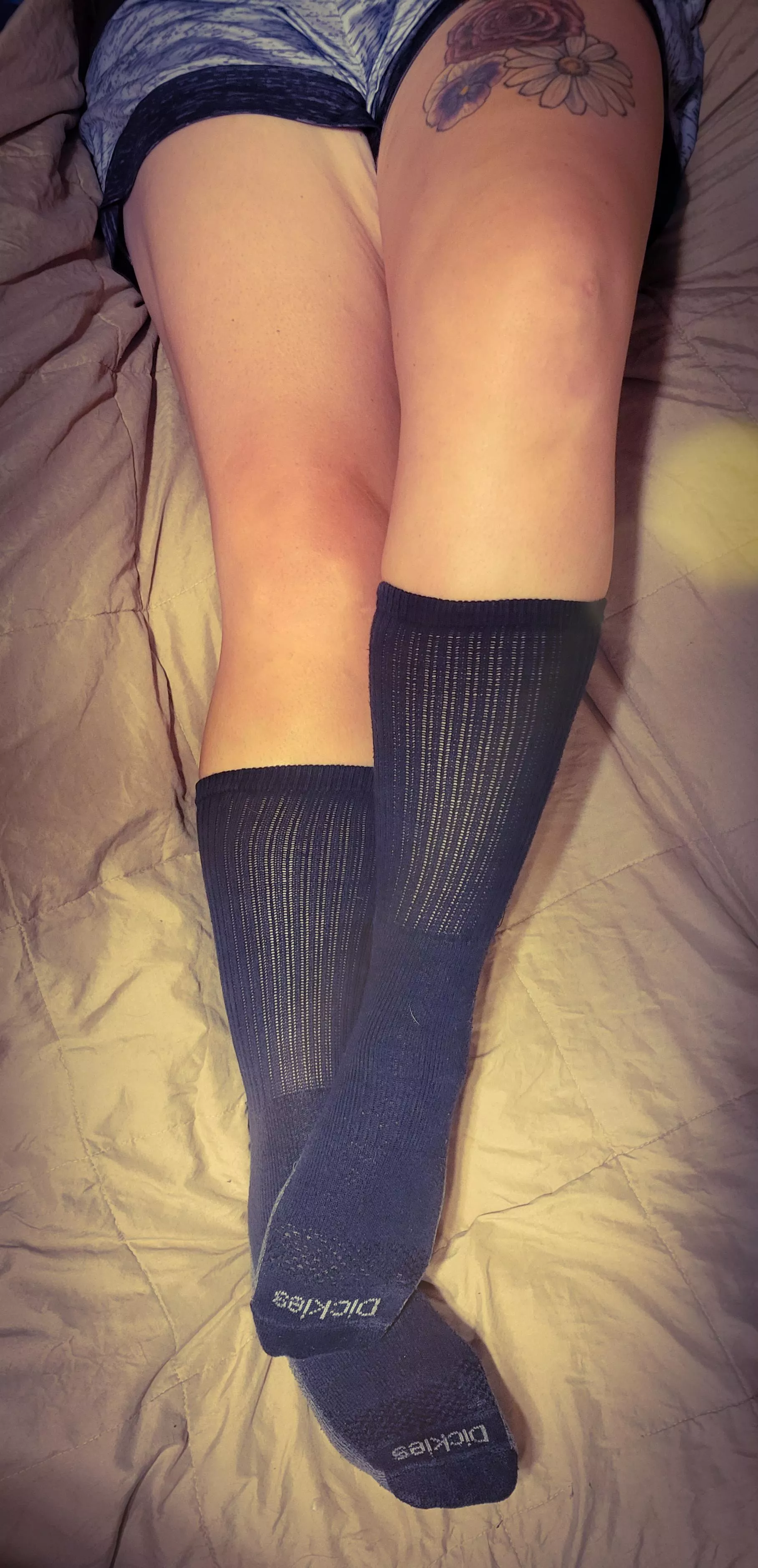 Don't tell my husband I'm wearing his socks!🤫🤭😘 [F]