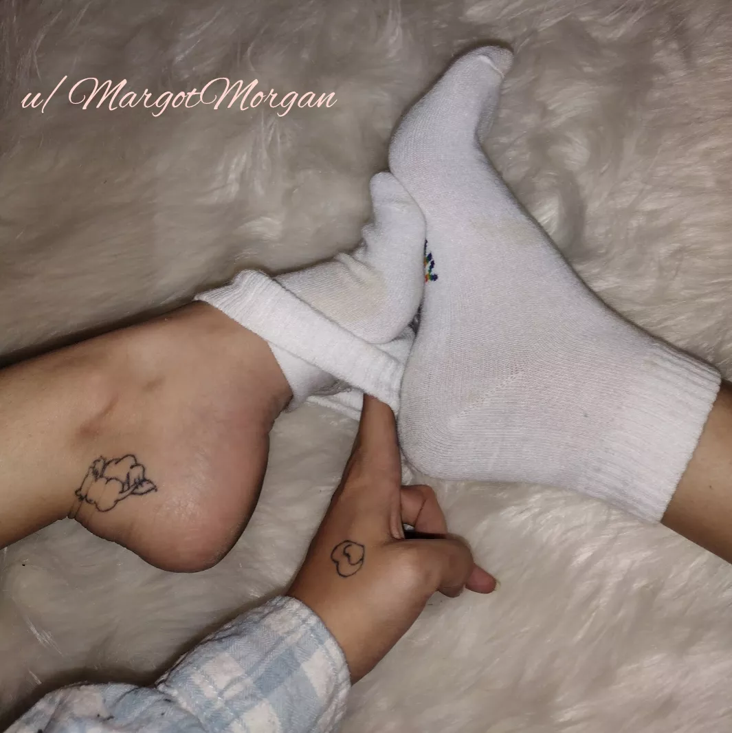 Even my socks have coffee stains😂♥️