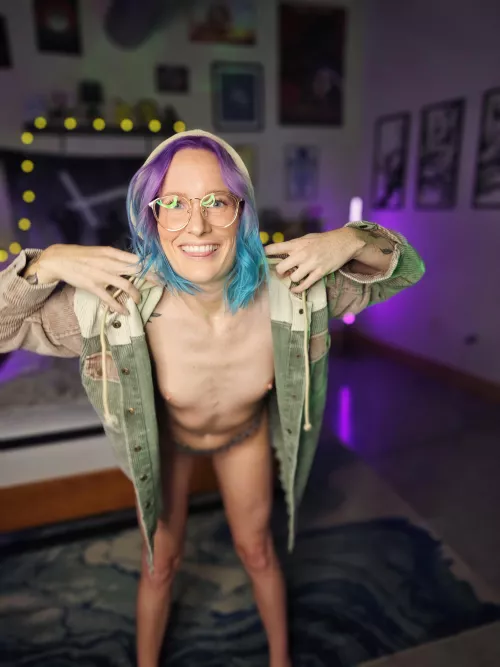 Feelin fierce with my new purple hair 😼💜