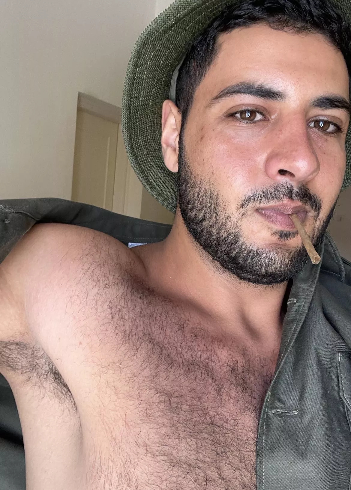 I still can not decide shave or leave