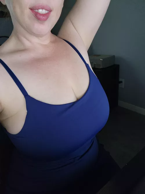 I'm having a hard time focusing today!!