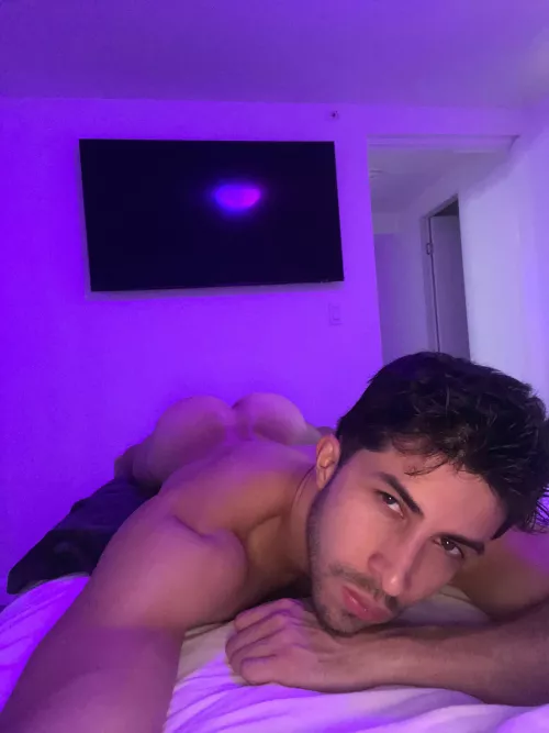 It’s already night and I want my ass licked