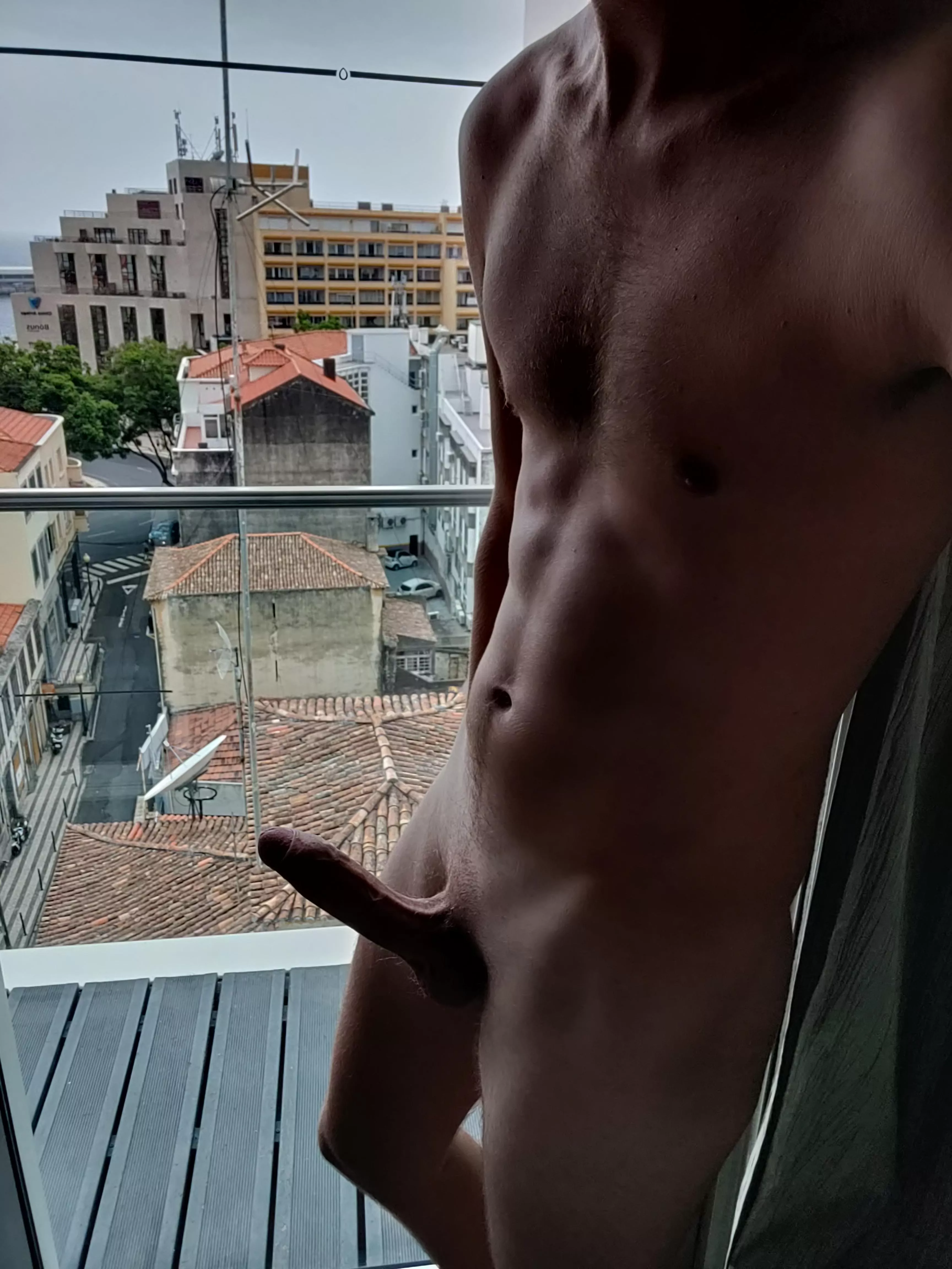 Join me I the hotel room?