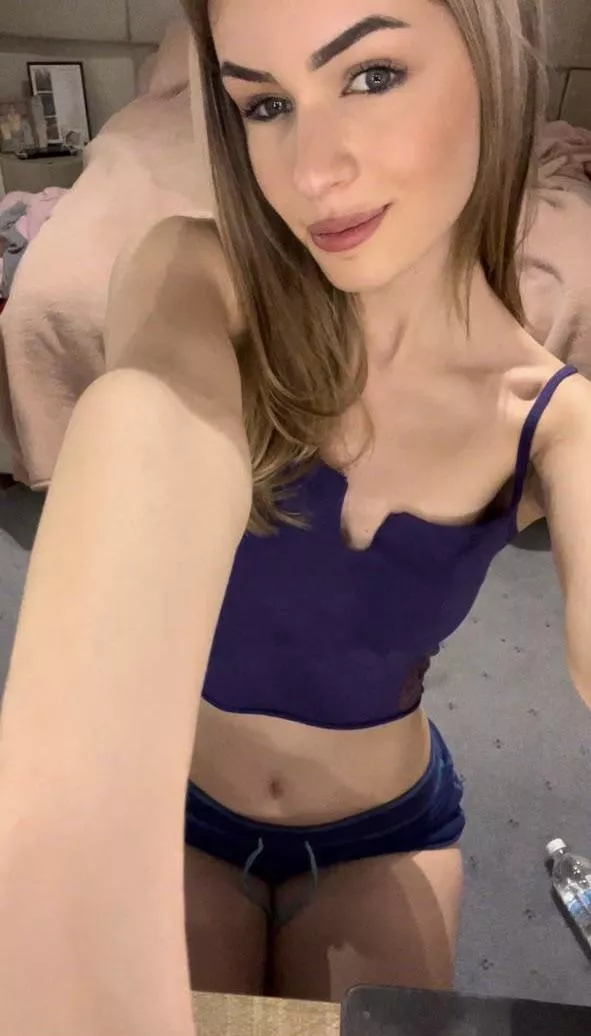 Let’s start the day right with no bra