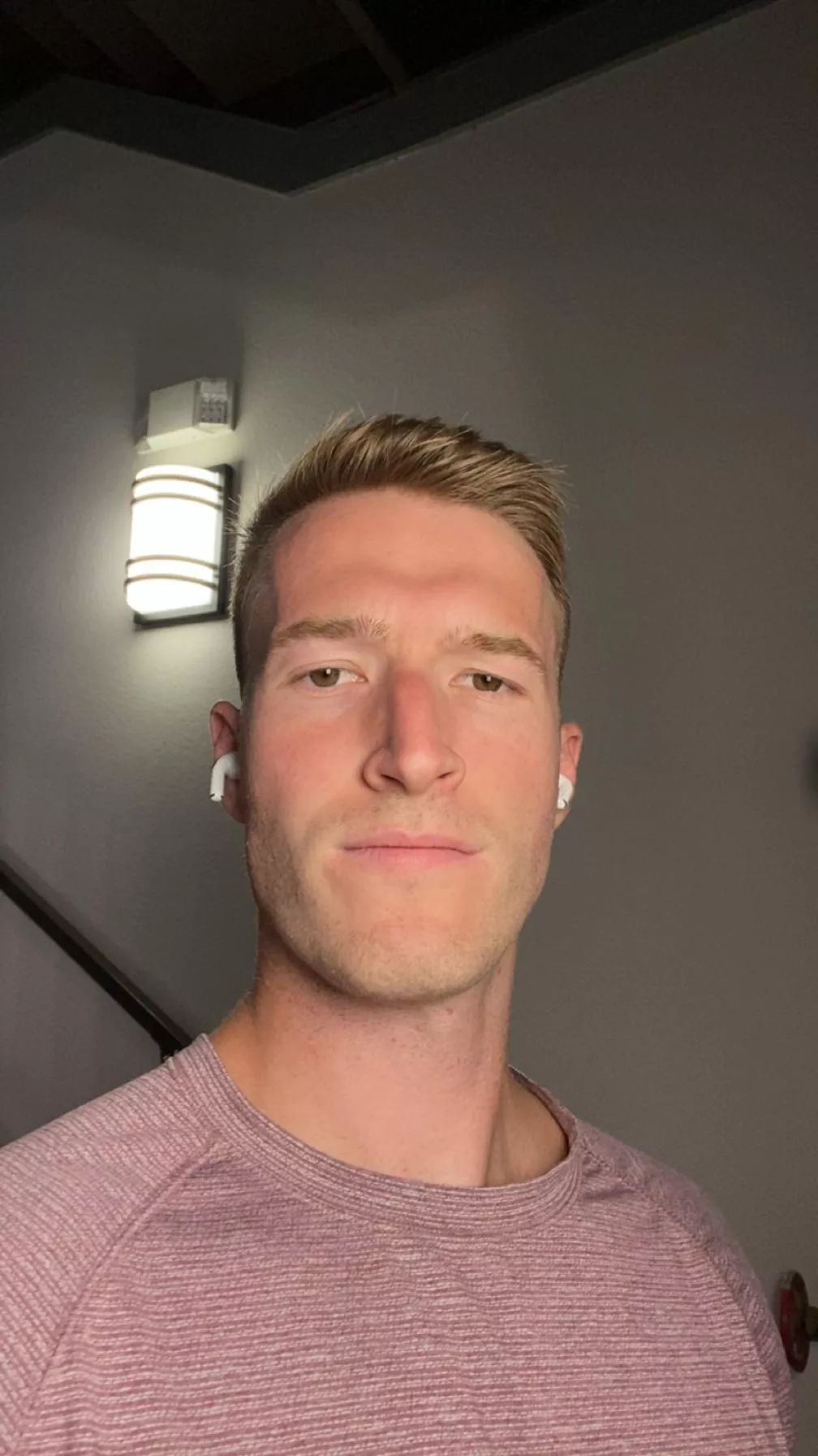 Looking for someone to carry me on ranked OW2 please❤️