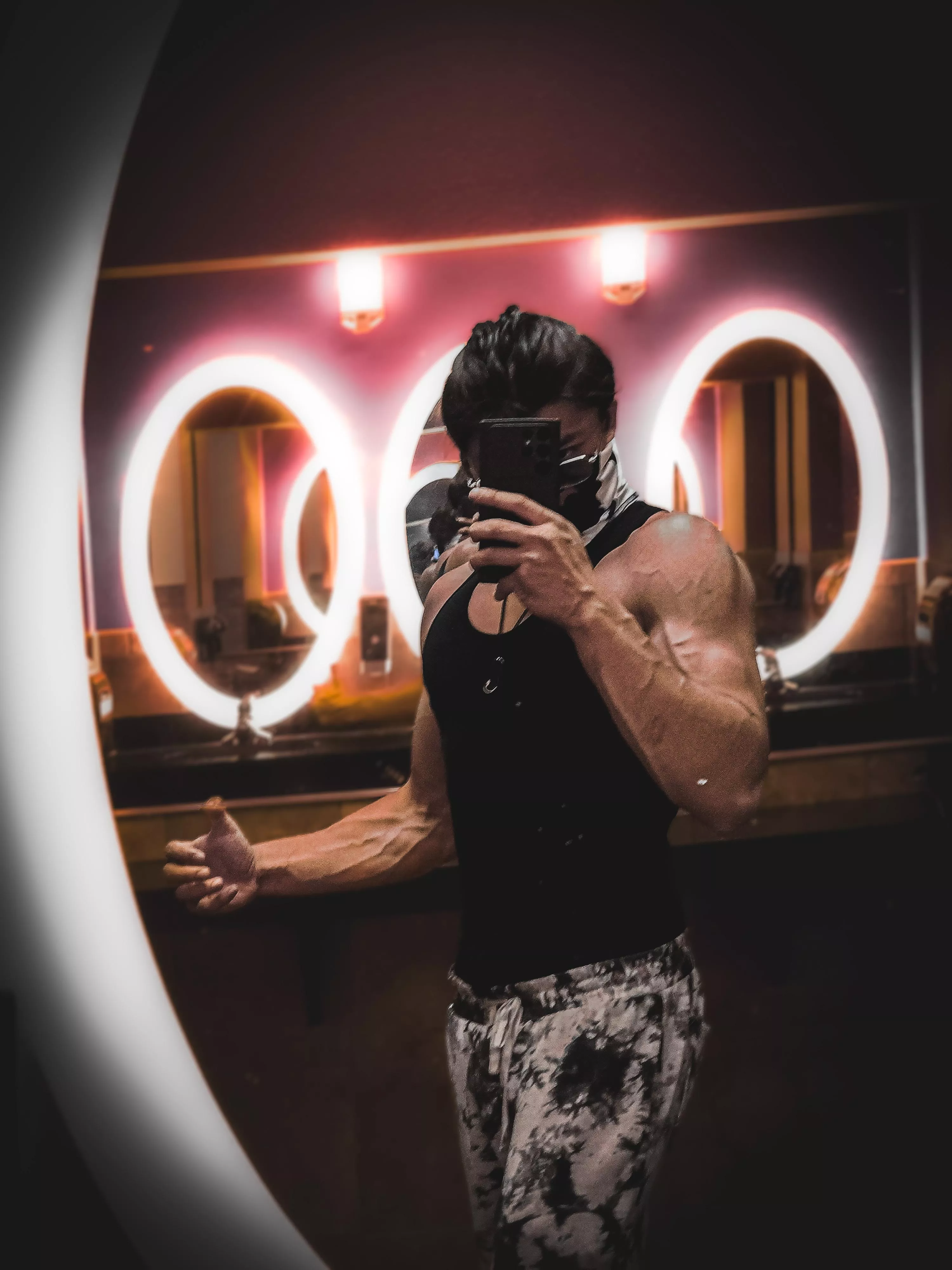 Not enough Viens! Give me a blade!🖤