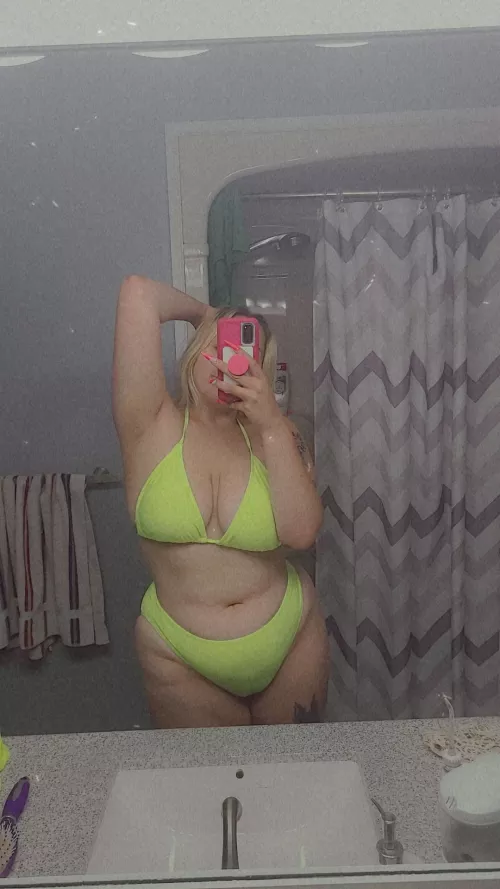 On a scale of 1 to 10 how hot am I?