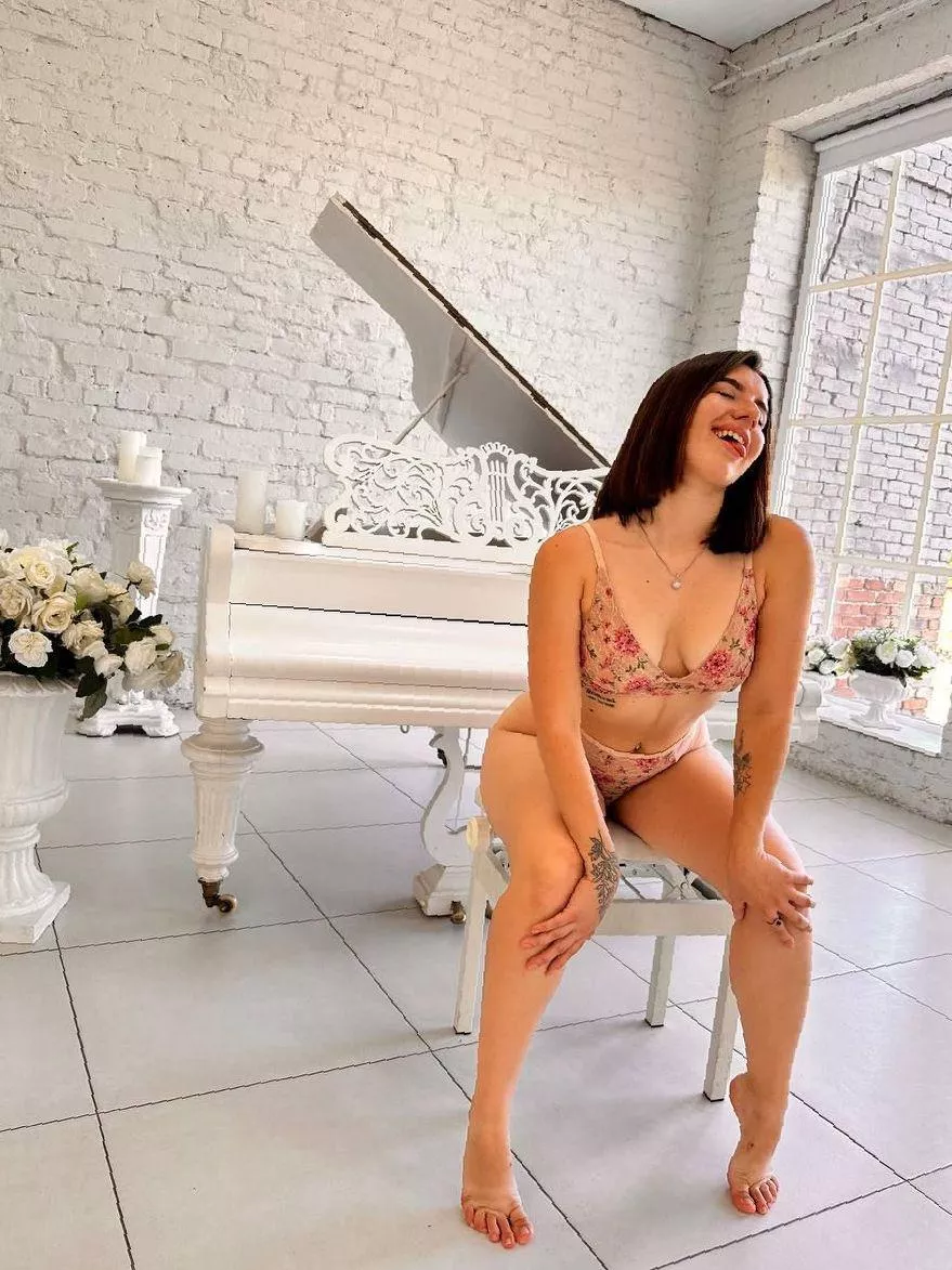 Piano keys and sexy melodies