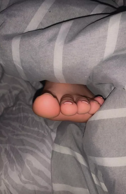 Pic of my toes while I was sleeping ;) what would be the first thing u did?