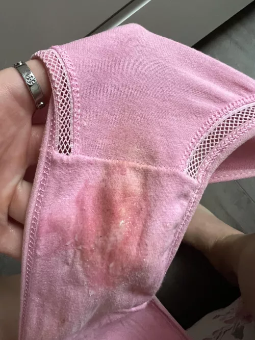 [Uk] Seller 🇬🇧 25F 💋 Dm for menu or to see my panty drawer