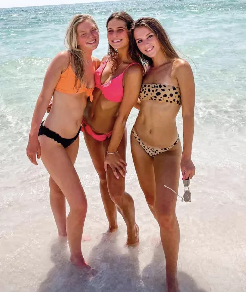 Bikini trio