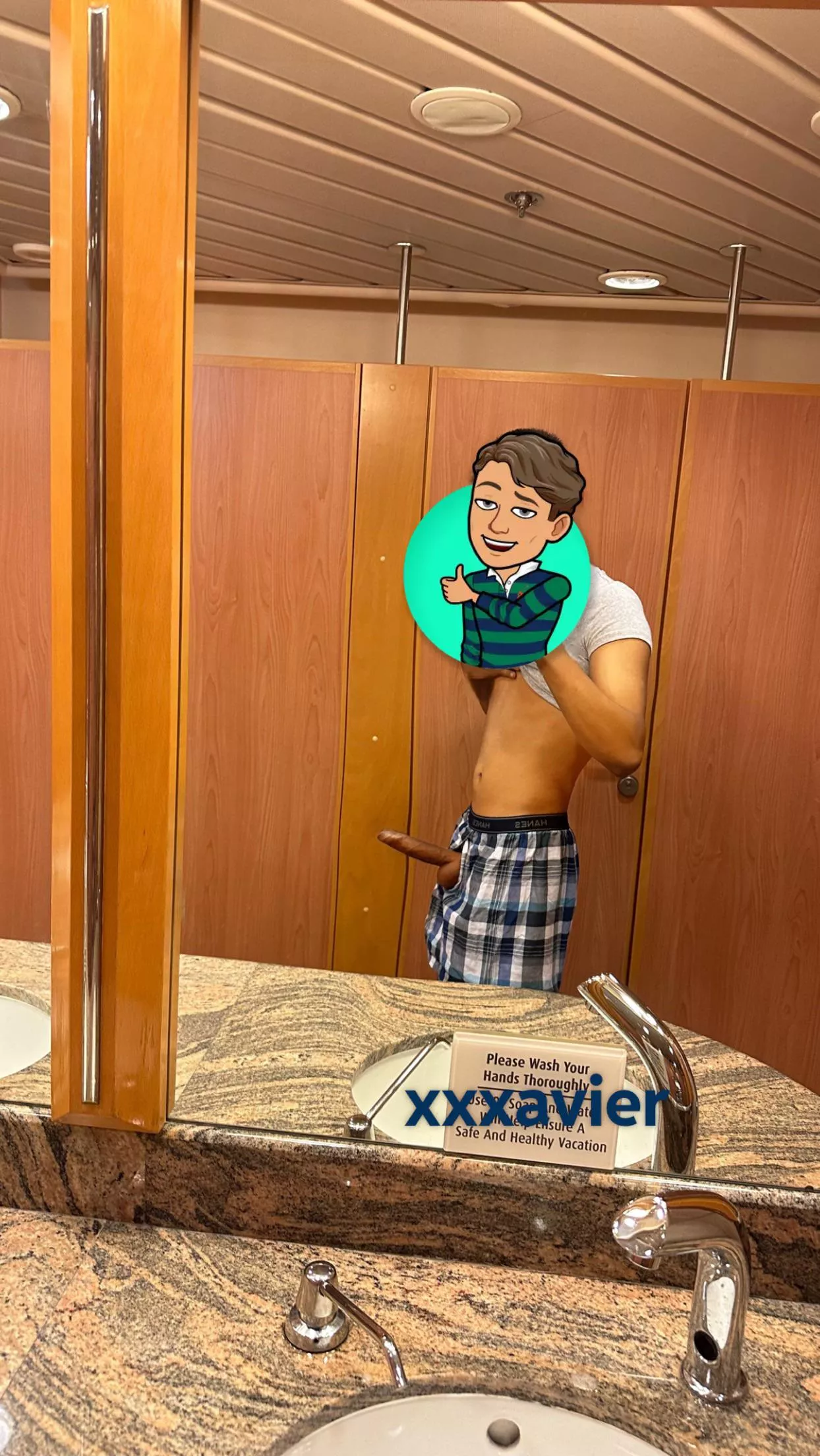 boxer gives me boners, n a hard teen cock to suck on 😈