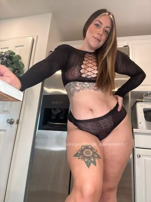 Check out more of my milfy self @Superthick_Savannah link below