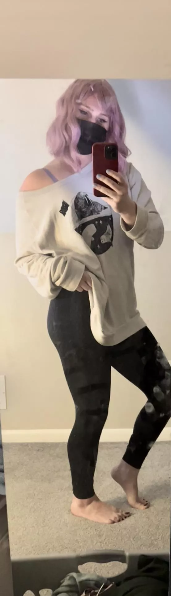 Dirty mirror but cute outfit?🫢