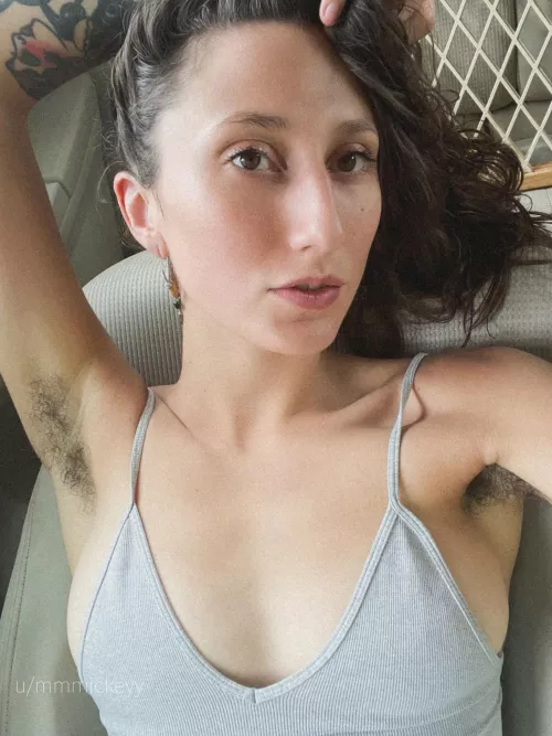 excited for fall but sad that my sweaters are gonna be hiding my hairy pits :(