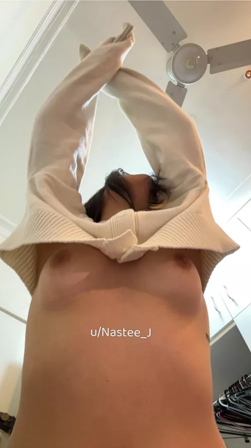 Here is a cute “up” blouse for you 😙