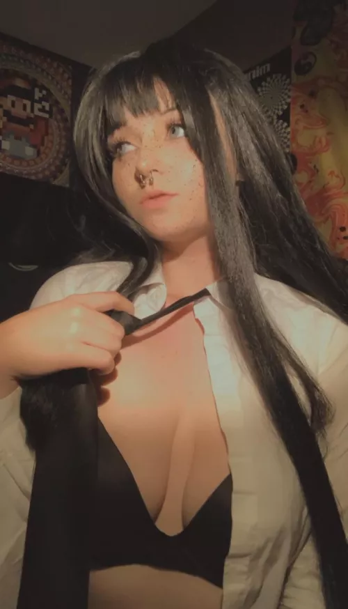 i am kinda new here, enjoy my posts🖤