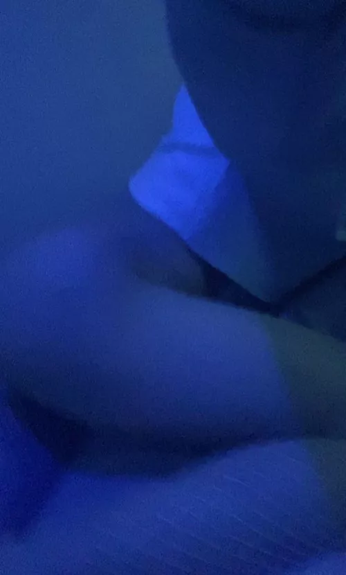 I really want someone to fuck my tight hairless ass rn😘