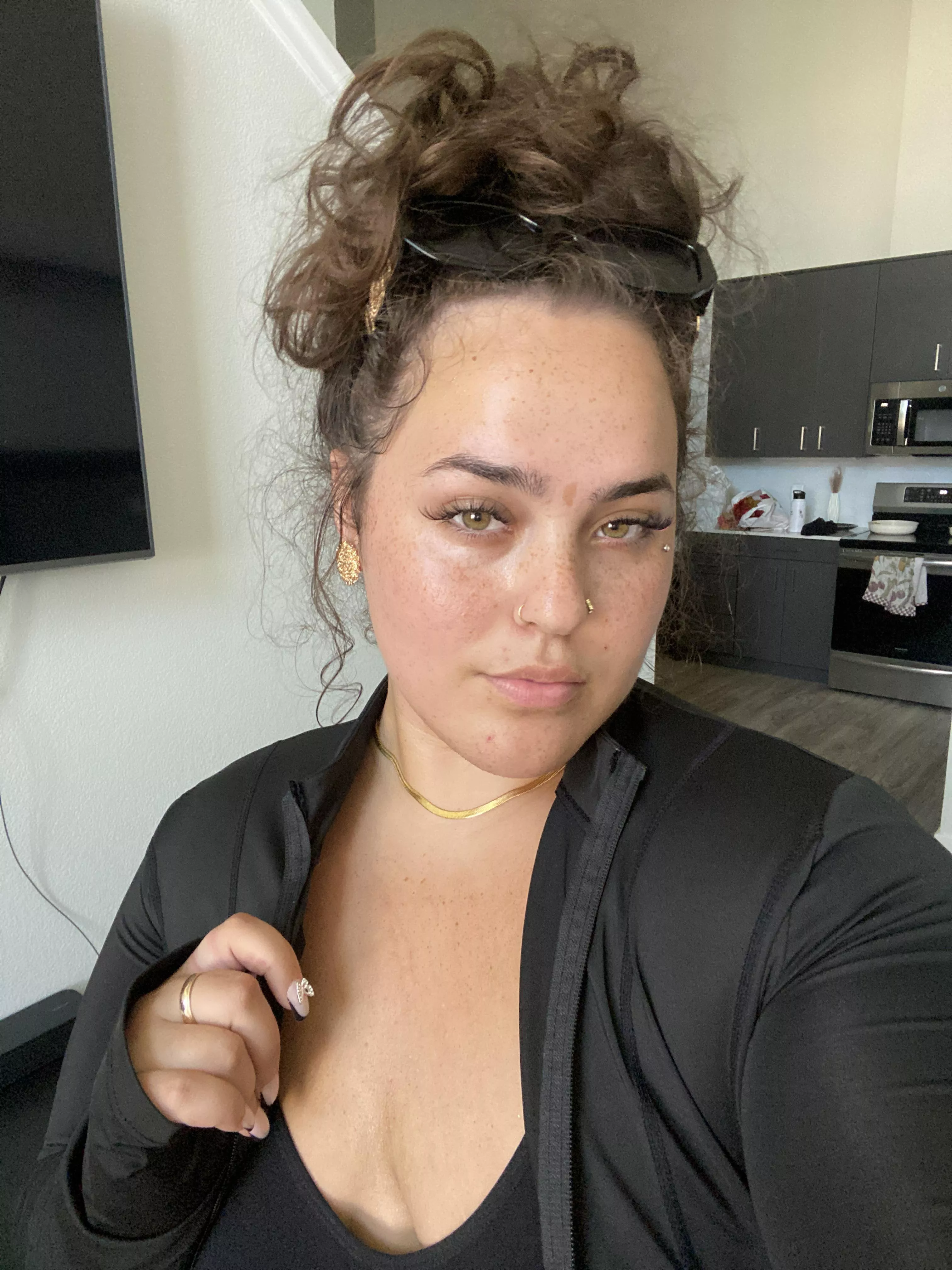 I’ll send u pics since ur gf won’t (: