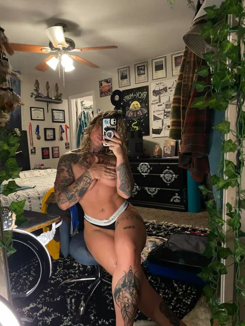 I’m only 22 but I fuck like a cougar that just got divorced