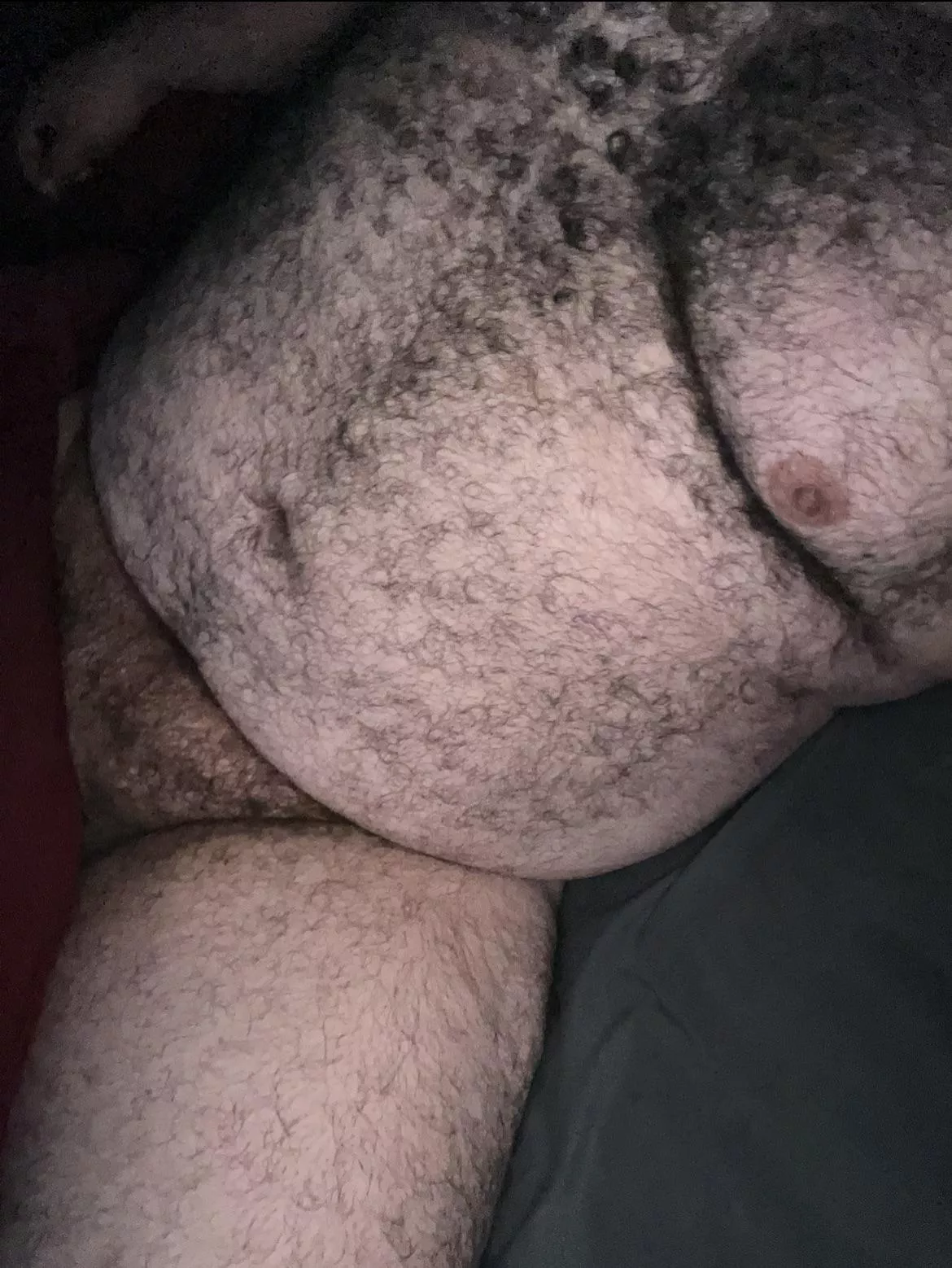 Let’s stay in bed a little while longer🐻