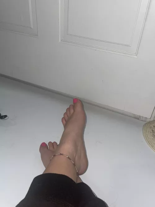 Message me to see more 🙈👀