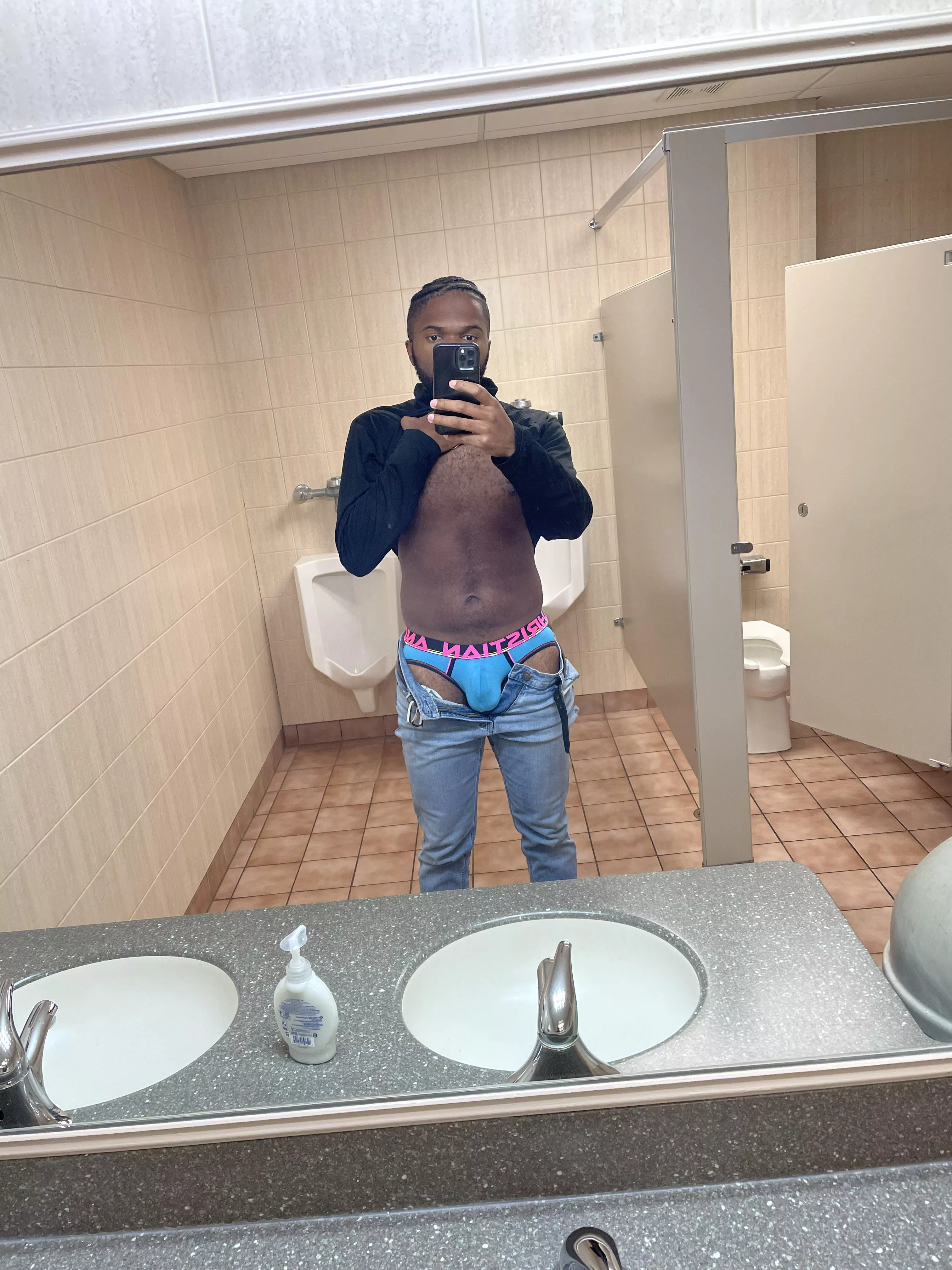 There’s something about a jockstrap in jeans that I love!