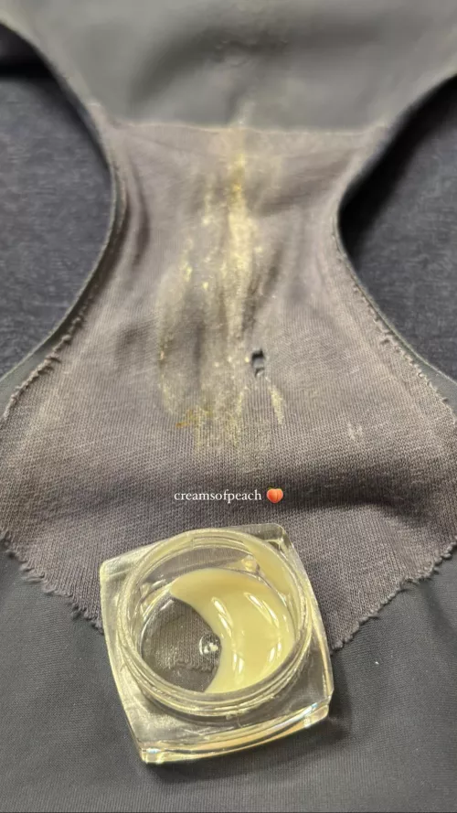 Took my panties off right as this creaminess started dripping out of me 🫦 So glad I caught it all in a vial, who wants a taste?