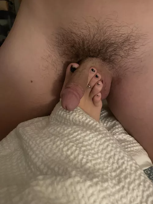 Wanna watch my piggies make him grow?😏