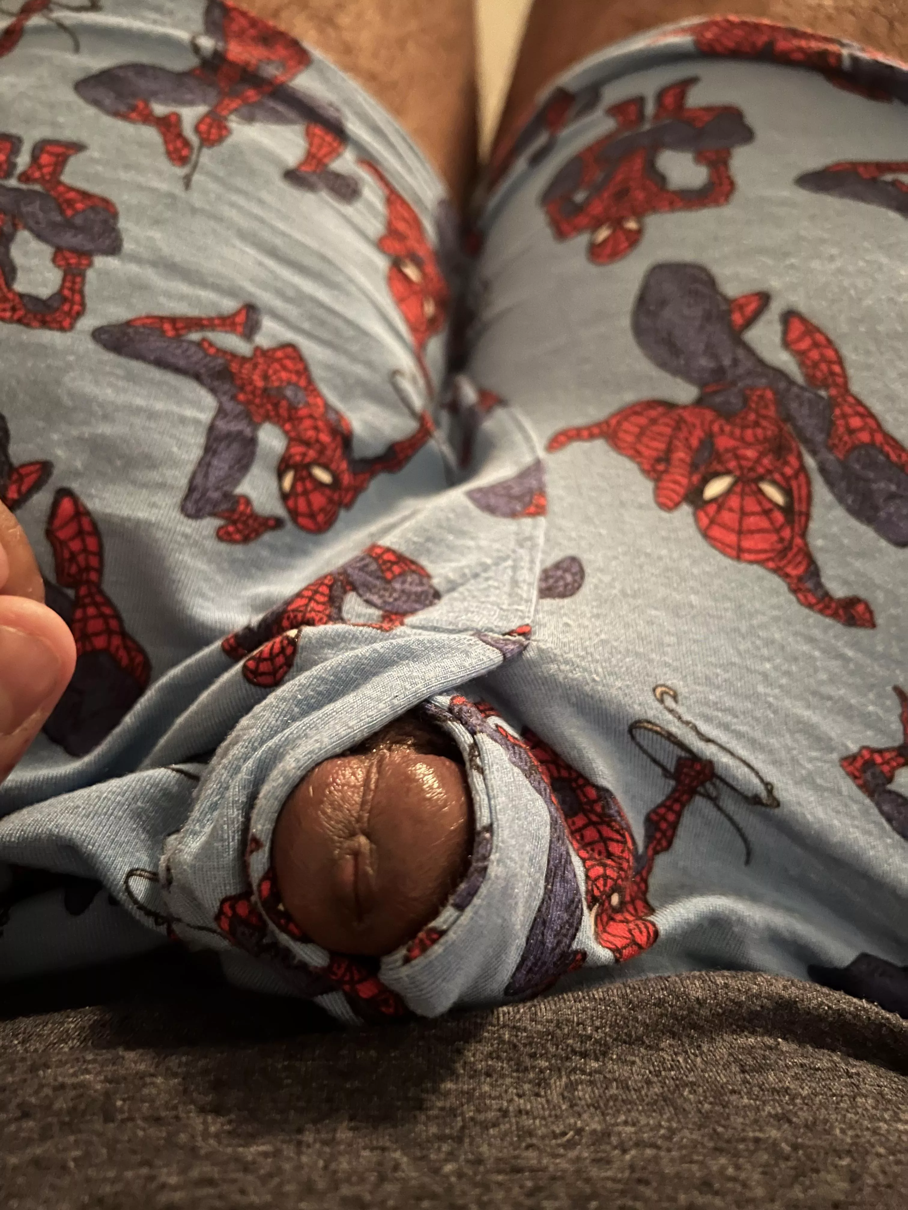 Who else loves cartoon patterns? And peeking out haha