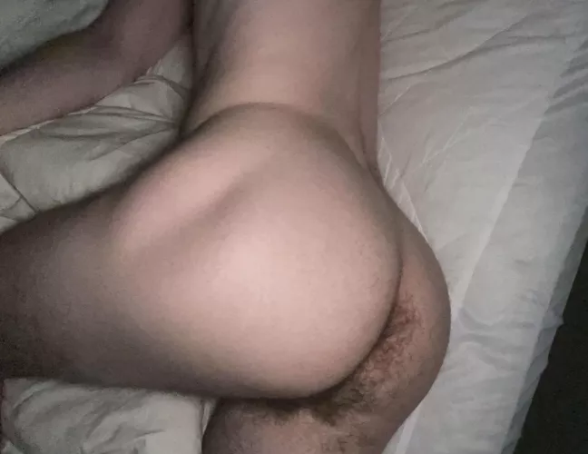 24 so horny, dms open