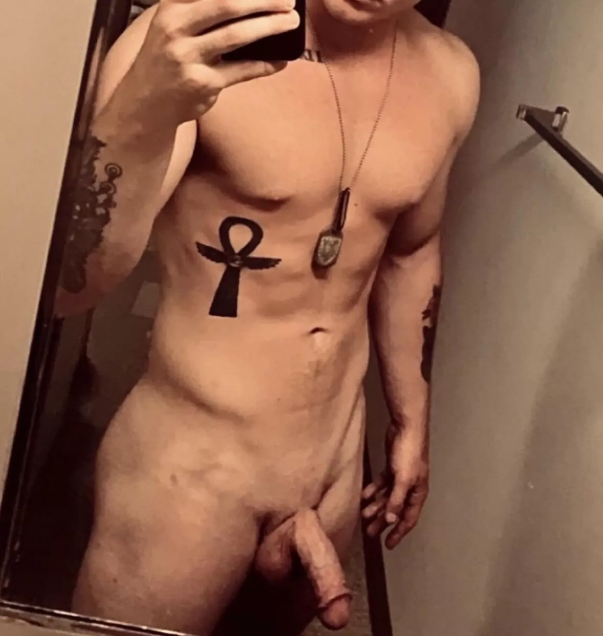 28M Experienced bull for hotwife in Raleigh, NC.