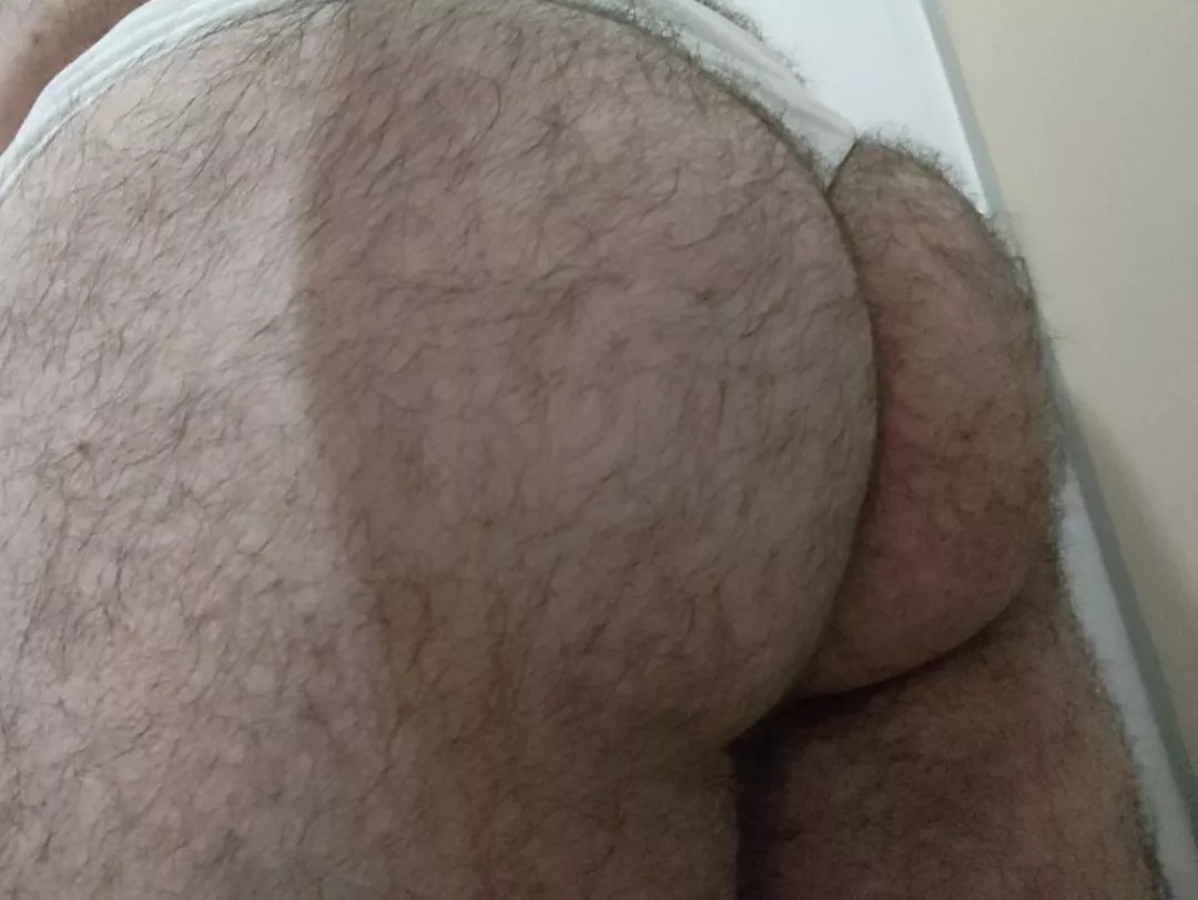 [34] Handsy guys are welcomed ;) dms open