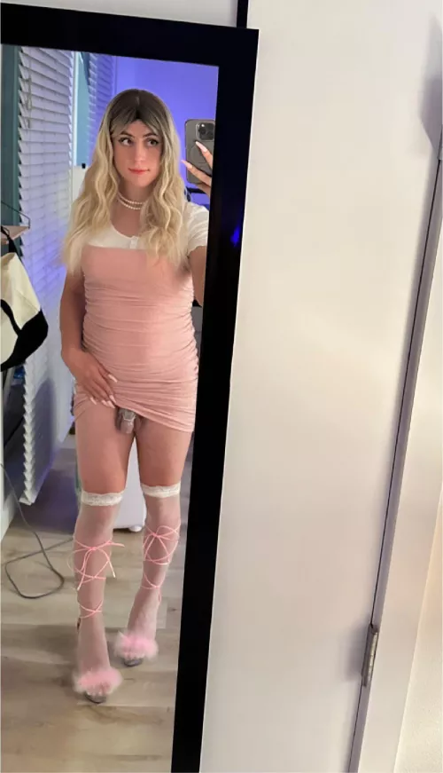 any straight guys into me?