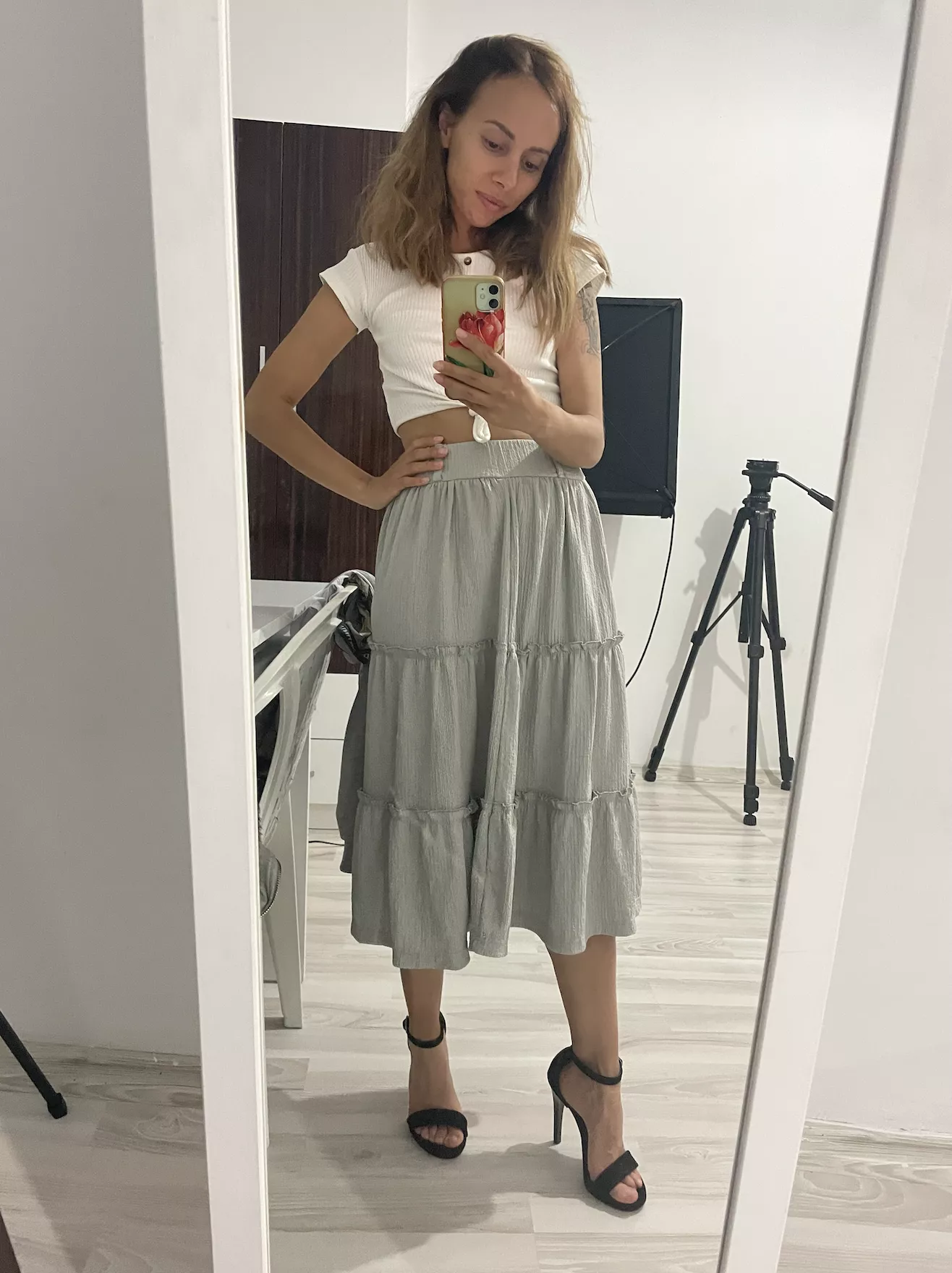 Black heels always make me feel so powerful 🖤