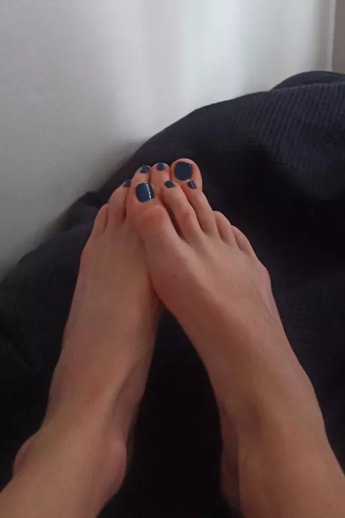 Feet first thing in the morning 💙