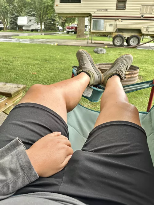 Hi! I’m your new single camp neighbor 🙈 Care to join me for a coffee?