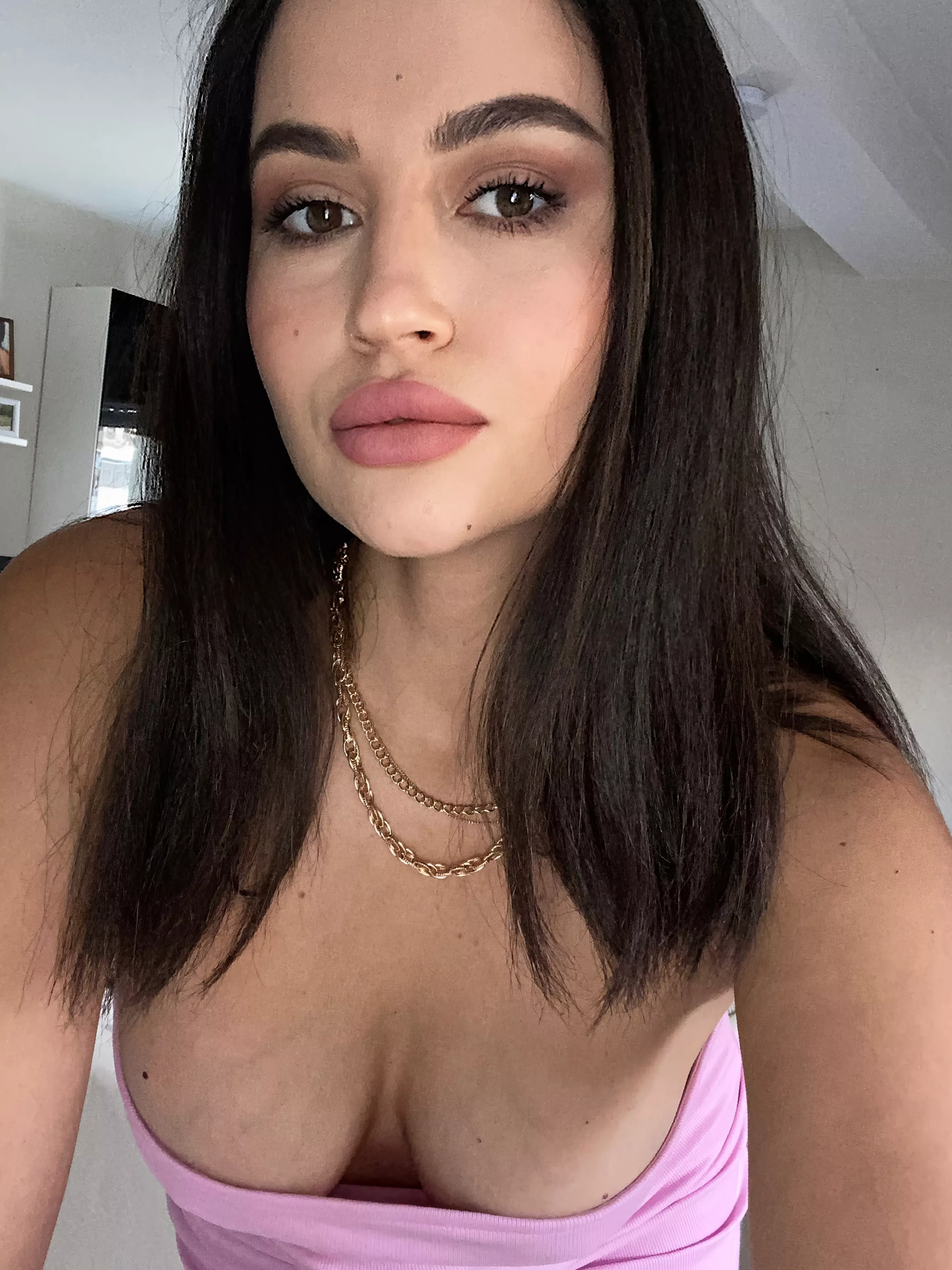 I do have pretty eyes, they're so big...