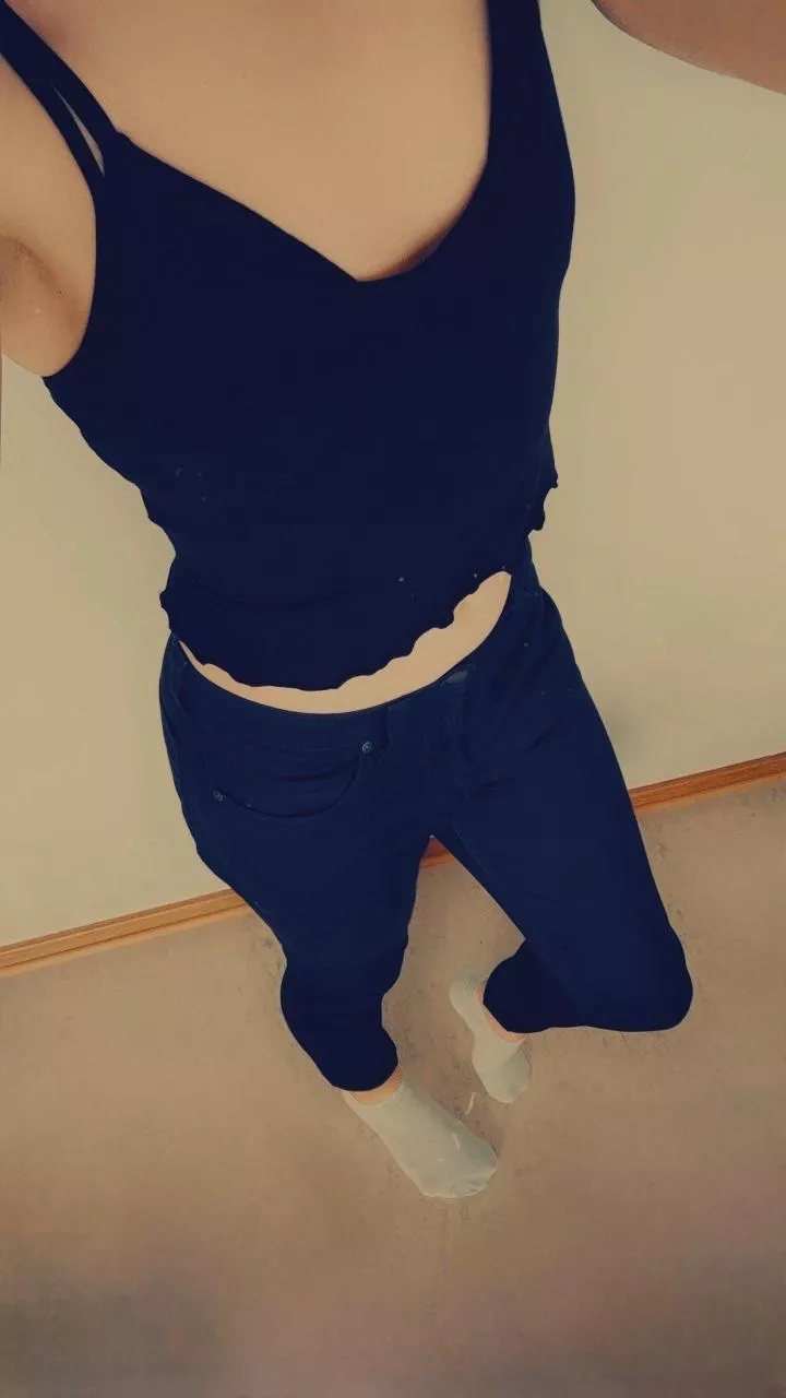 I love that i'm getting more and more comfortable going out dressed like this 💕