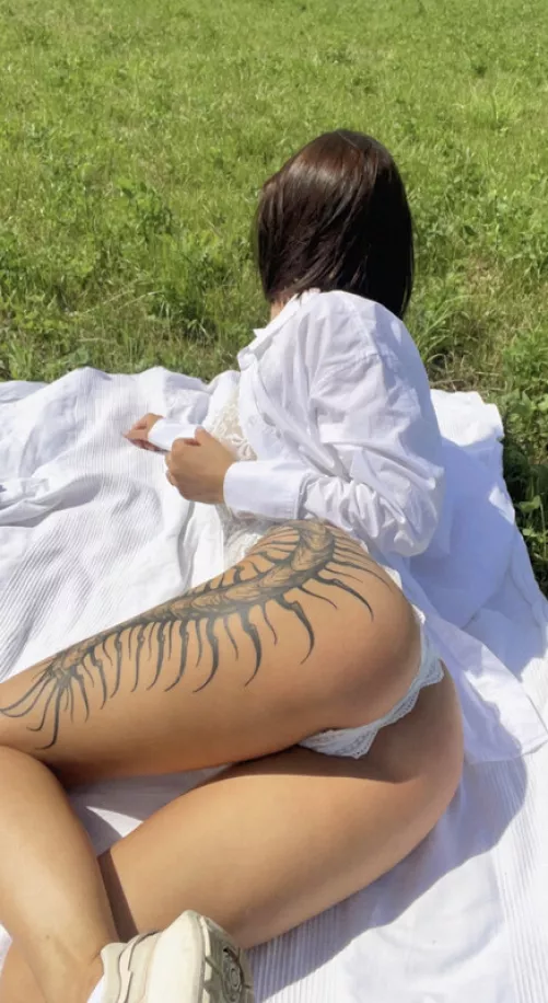 I need a volunteer tongue fucking