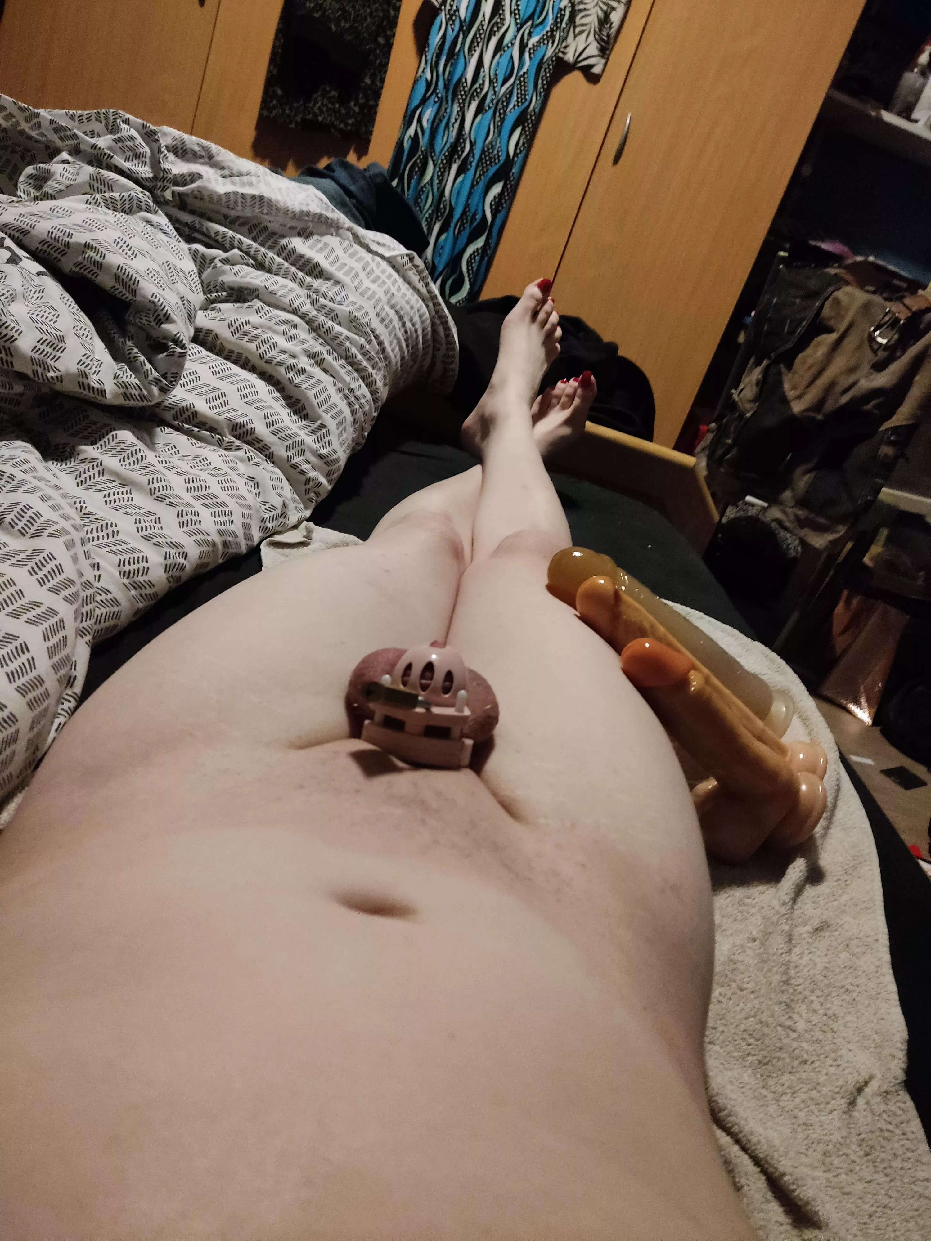 I thinky you might have a idea why these dildos are so wet 🥵😏 I thinky you might have a idea why these dildos are so wet 🥵😏