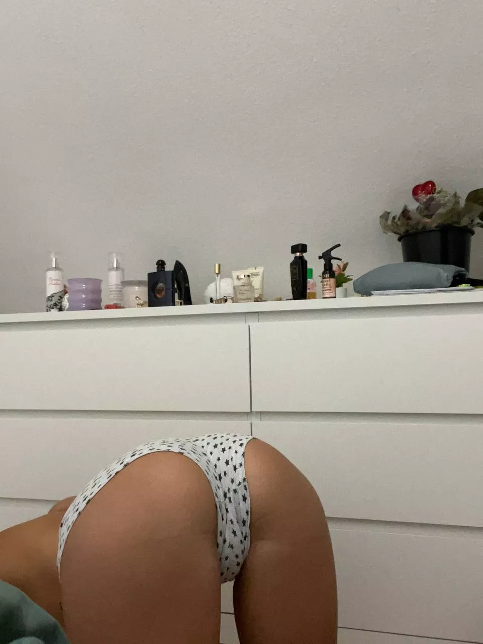 love to spread my ass for you