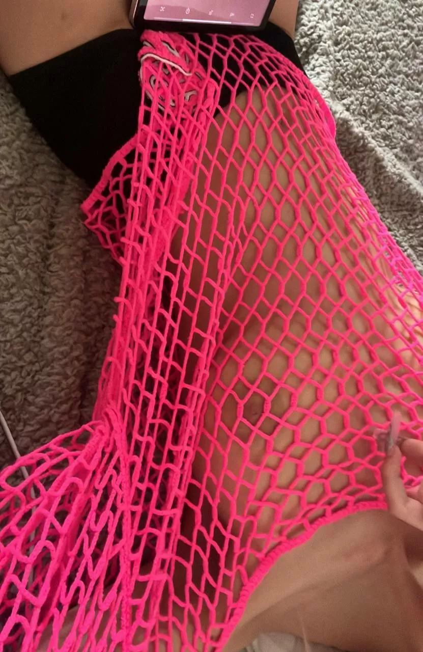 my fishnet top looks great, doesn't it